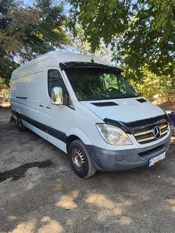 Photograph from the provider’s advert — Truck rental (1/3)